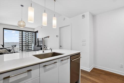 Kitchen - 908-101 Rue De La Rotonde, Montréal (Verdun/Île-Des-Soeurs), QC - Indoor Photo Showing Kitchen