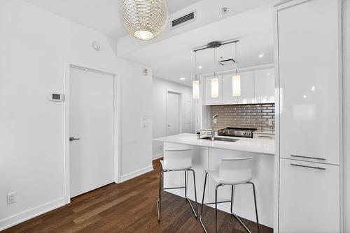Kitchen - 908-101 Rue De La Rotonde, Montréal (Verdun/Île-Des-Soeurs), QC - Indoor Photo Showing Kitchen