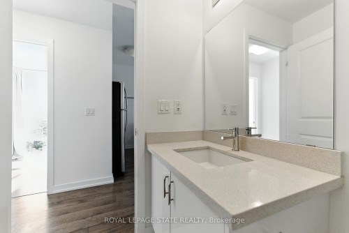 709-81 Robinson Street, Hamilton, ON - Indoor Photo Showing Bathroom