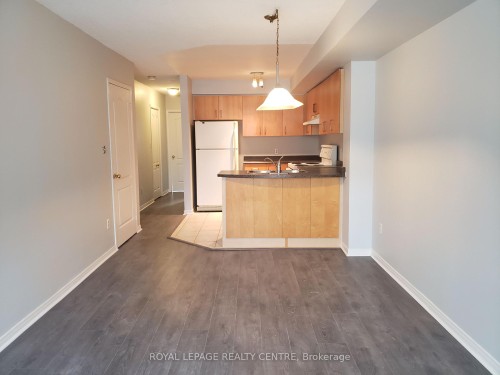 134-601 Shoreline Drive, Mississauga, ON - Indoor Photo Showing Kitchen