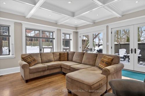 53 Benson Avenue, Peterborough, ON - Indoor Photo Showing Living Room
