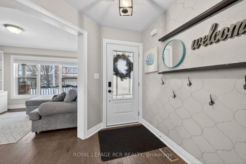 25 Kidd Crescent, New Tecumseth, ON - Indoor Photo Showing Other Room