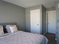 434 Athabasca Common  Oakville, ON L6H 0R6