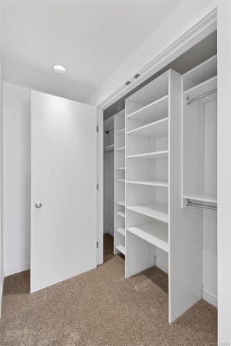 415-999 Burdett Ave, Victoria, BC - Indoor Photo Showing Other Room