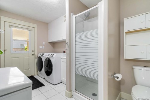 6260 Elaine Way, Central Saanich, BC 