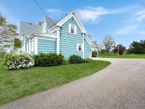 3152 Highway 1, Belliveaus Cove, NS 