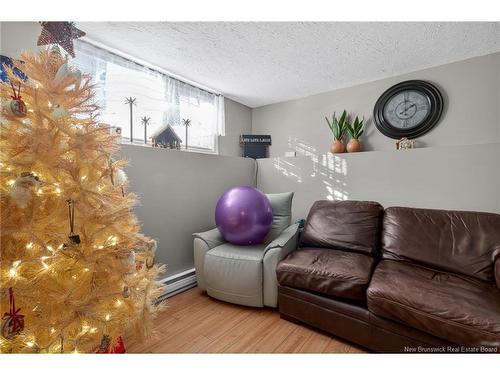 17 Cedar St, Moncton, NB 