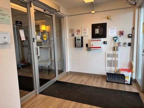 401 800 Gordon Street, Thunder Bay, ON - Indoor