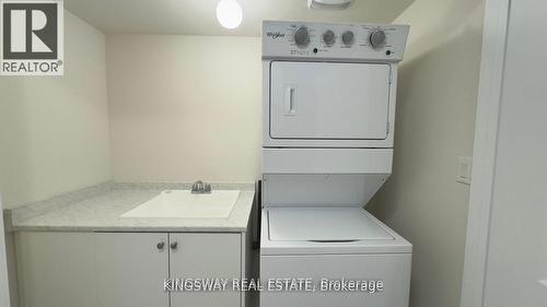 7 Chiffon Street, Vaughan, ON - Indoor Photo Showing Laundry Room