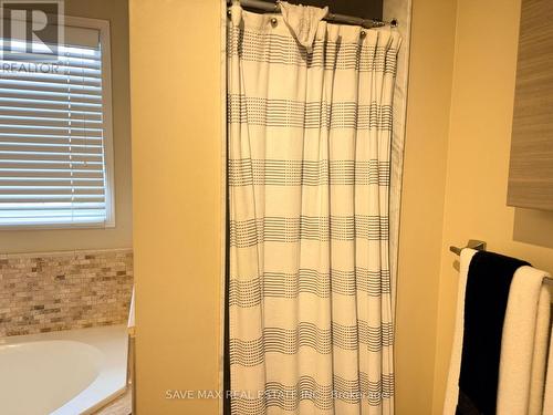 234 Waterbury Street, Caledon, ON - Indoor Photo Showing Bathroom