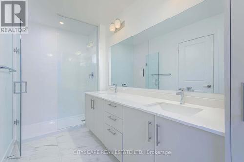 3079 Robert Lamb Boulevard, Oakville, ON - Indoor Photo Showing Bathroom