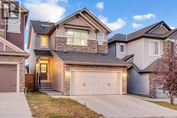 84 Nolanhurst Heights NW  Calgary, AB T3R 1J4