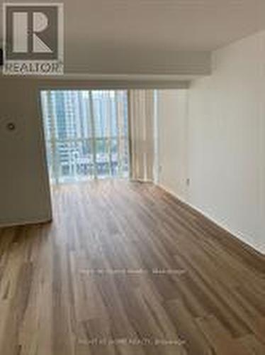 1210 - 285 Enfield Place, Mississauga (City Centre), ON - Indoor Photo Showing Other Room