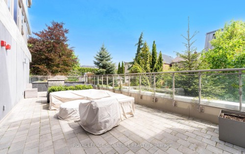 408-1 Cardiff Road, Toronto, ON - Outdoor