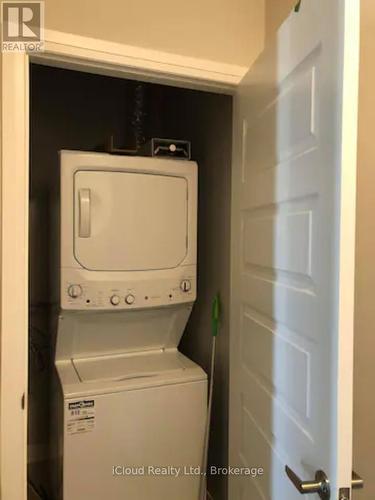 633 - 128 Grovewood Common, Oakville, ON - Indoor Photo Showing Laundry Room