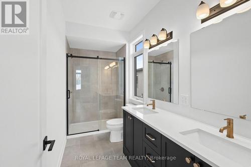 1051 Moore Street, Brockville, ON - Indoor Photo Showing Bathroom