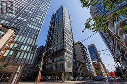 2001 - 68 SHUTER STREET  Toronto, ON M5B 0B4
