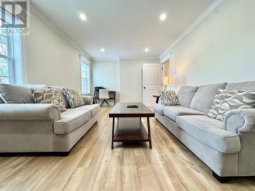 16 Laytes Avenue, Lewisporte, NL - Indoor Photo Showing Living Room