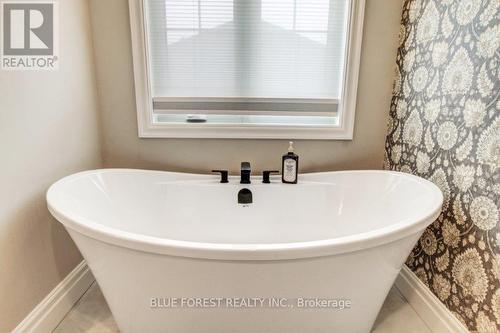 Ensuite - 192 Foxborough Place, Thames Centre (Thorndale), ON - Indoor Photo Showing Bathroom