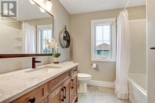 192 Foxborough Place, Thames Centre (Thorndale), ON - Indoor Photo Showing Bathroom