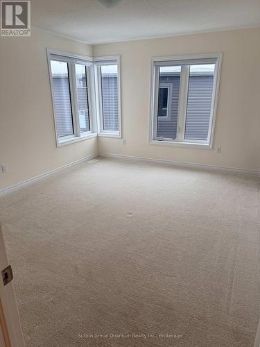 174 Rosanne Circle, Wasaga Beach, ON - Indoor Photo Showing Other Room