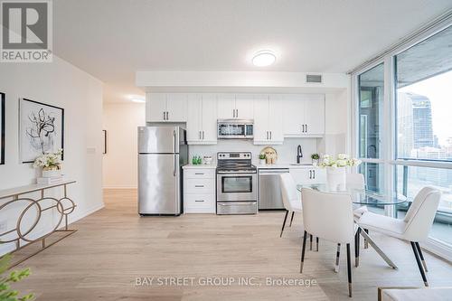 2704 - 33 Bay Street, Toronto, ON - Indoor Photo Showing Kitchen
