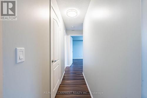 402 - 4 Elsinore Path, Toronto, ON 