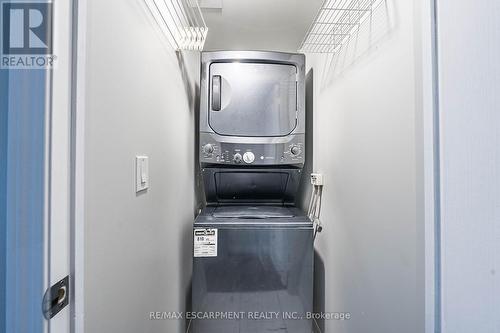 402 - 4 Elsinore Path, Toronto, ON 