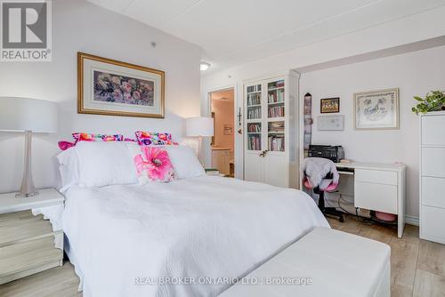 313 - 1460 Bishops Gate, Oakville, ON - Indoor Photo Showing Bedroom