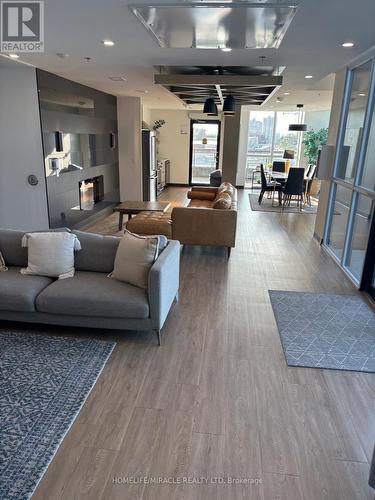 1001 - 60 Charles Street, Kitchener, ON - Indoor