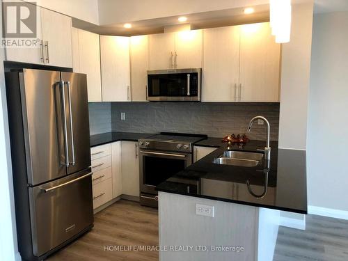 1001 - 60 Charles Street, Kitchener, ON - Indoor Photo Showing Kitchen With Double Sink