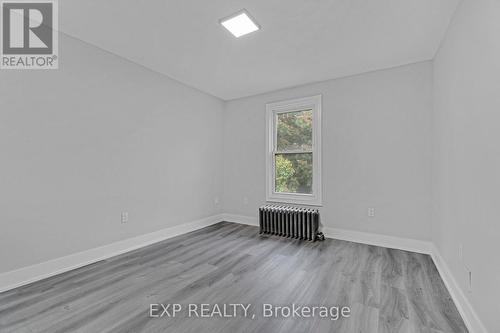 23 Lyndhurst Street, Hamilton, ON - Indoor Photo Showing Other Room