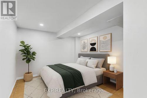 23 Lyndhurst Street, Hamilton, ON - Indoor Photo Showing Bedroom