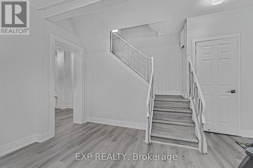 23 Lyndhurst Street, Hamilton, ON - Indoor Photo Showing Other Room