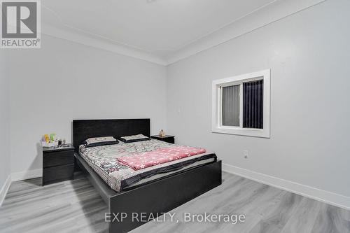 23 Lyndhurst Street, Hamilton, ON - Indoor Photo Showing Bedroom