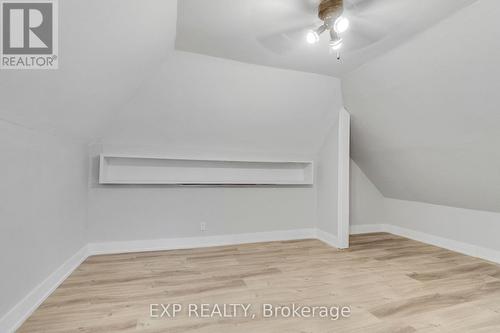 23 Lyndhurst Street, Hamilton, ON - Indoor Photo Showing Other Room