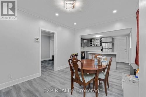 23 Lyndhurst Street, Hamilton, ON - Indoor Photo Showing Dining Room