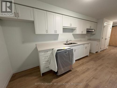 220 - 351 Hill Street, London East (East K), ON - Indoor Photo Showing Kitchen With Double Sink