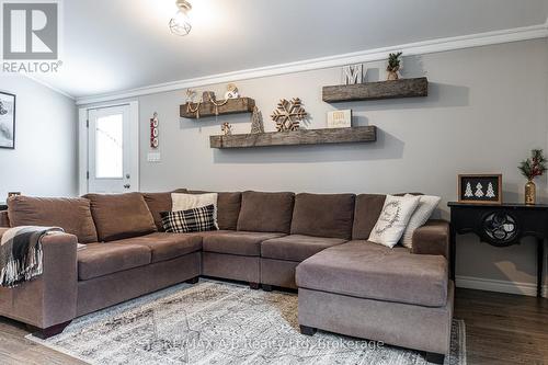250 Orchard Avenue, Zorra, ON - Indoor Photo Showing Living Room