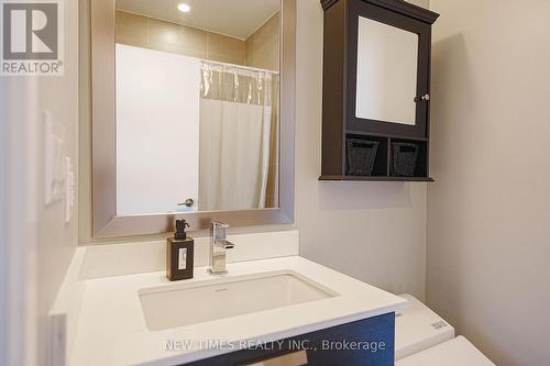 4202 - 9 Bogert Avenue, Toronto, ON - Indoor Photo Showing Bathroom