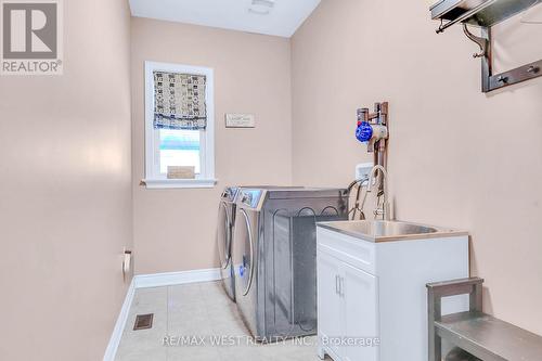20 Anderson Avenue, Mono, ON - Indoor Photo Showing Laundry Room