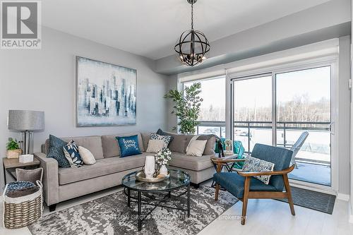 A216 - 241 Sea Ray Avenue, Innisfil, ON - Indoor Photo Showing Living Room