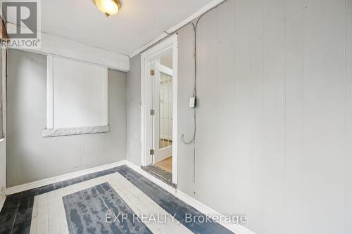 289 Houghton Avenue S, Hamilton, ON - Indoor Photo Showing Other Room