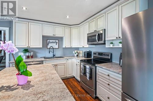185452 Grey Road 9 Road, Southgate, ON - Indoor Photo Showing Kitchen With Stainless Steel Kitchen With Upgraded Kitchen
