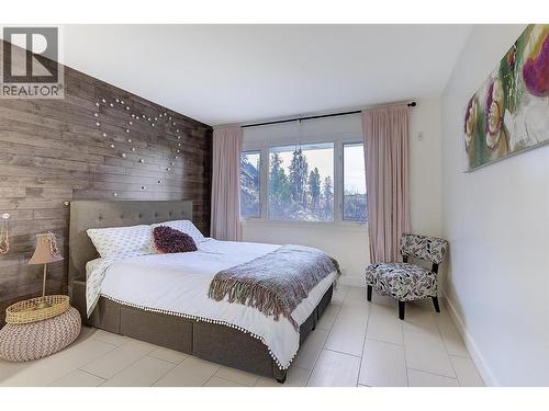 15 Traders Cove Road, Kelowna, BC - Indoor Photo Showing Bedroom
