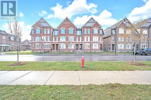 15 Finegan Circle, Brampton, ON - Outdoor With Facade