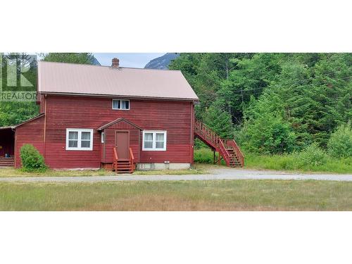 2335 Mackenzie 20 Highway, Bella Coola, BC - Outdoor