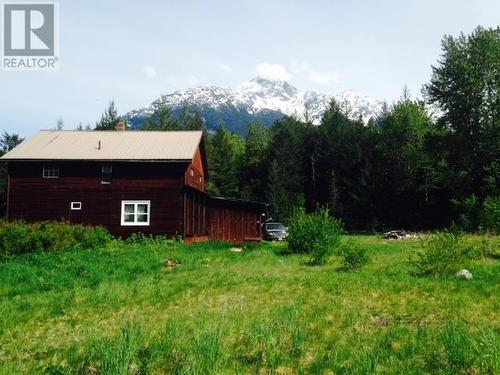2335 Mackenzie 20 Highway, Bella Coola, BC - Outdoor