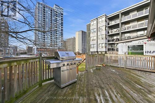 480 Nelson Avenue, Burlington, ON - Outdoor