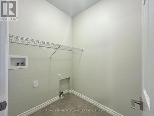 15 - 99 Cloverleaf Drive, Belleville (Thurlow Ward), ON - Indoor